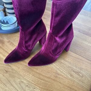 NWOT - Stuart Weitzman Clinger Velvet Stretch Boots